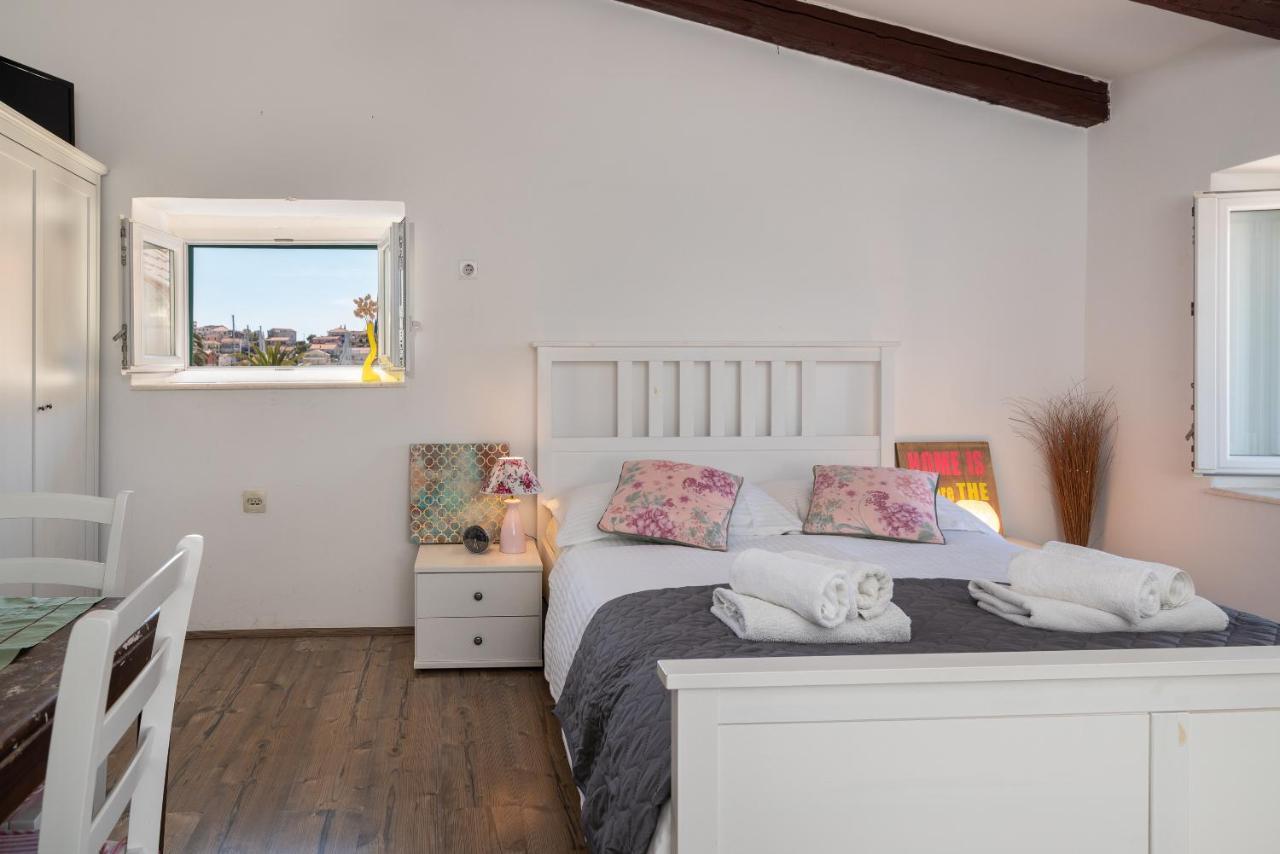 Apartment Ana Трогир Экстерьер фото