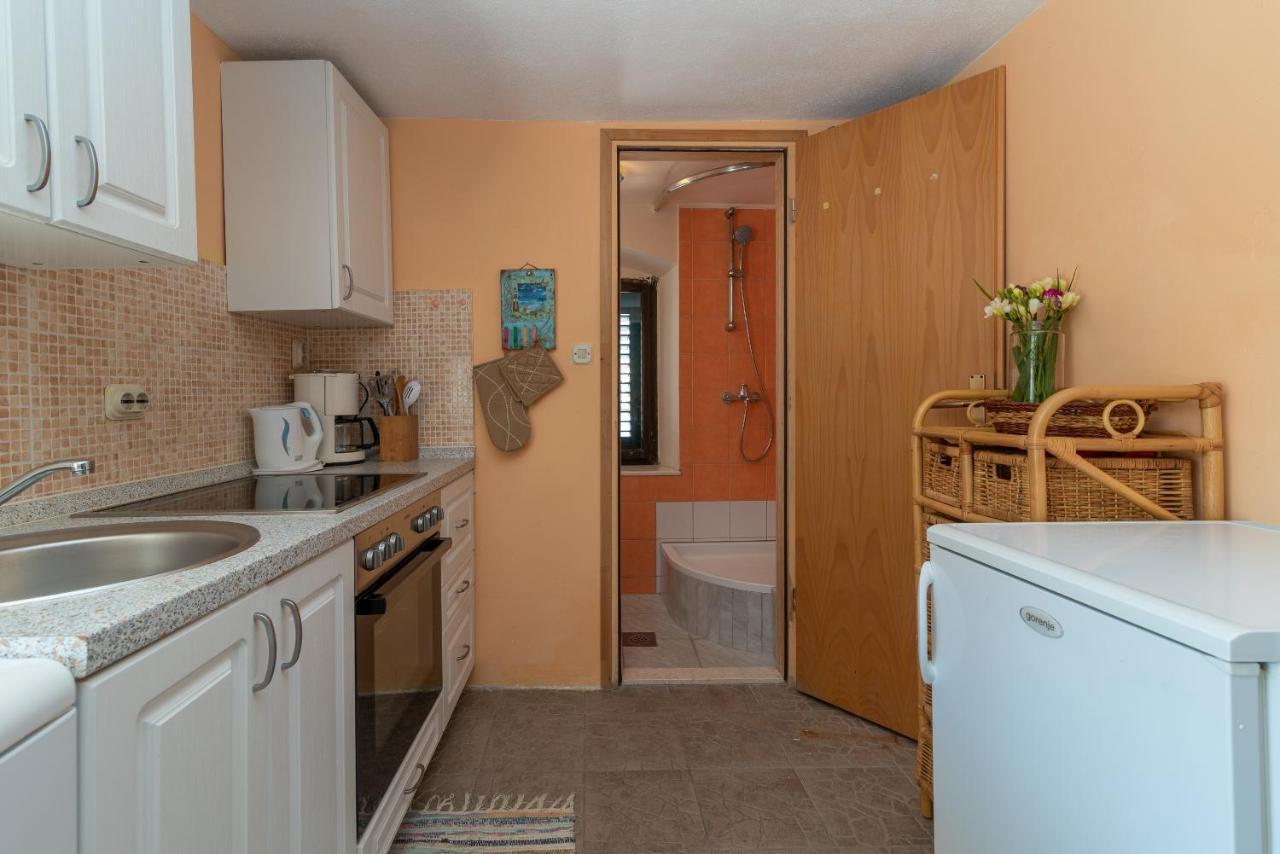 Apartment Ana Трогир Экстерьер фото