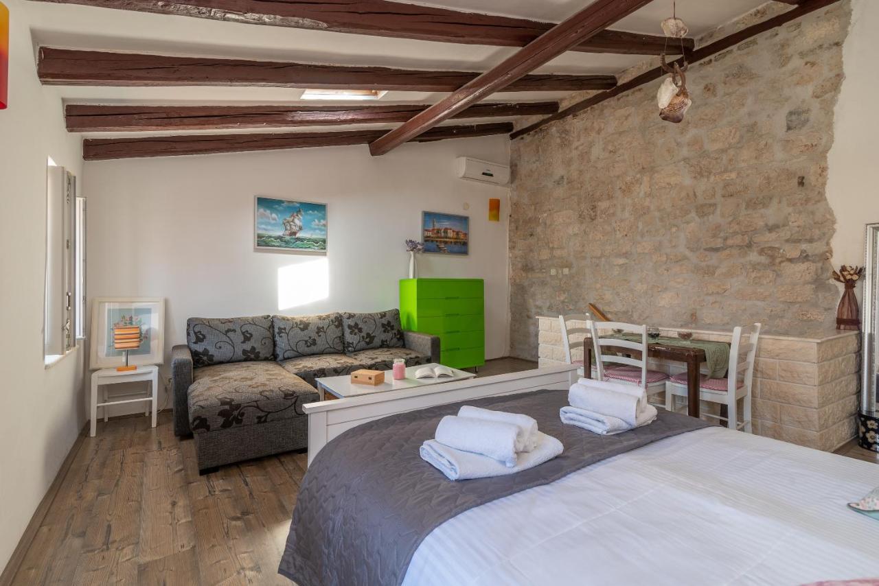 Apartment Ana Трогир Экстерьер фото